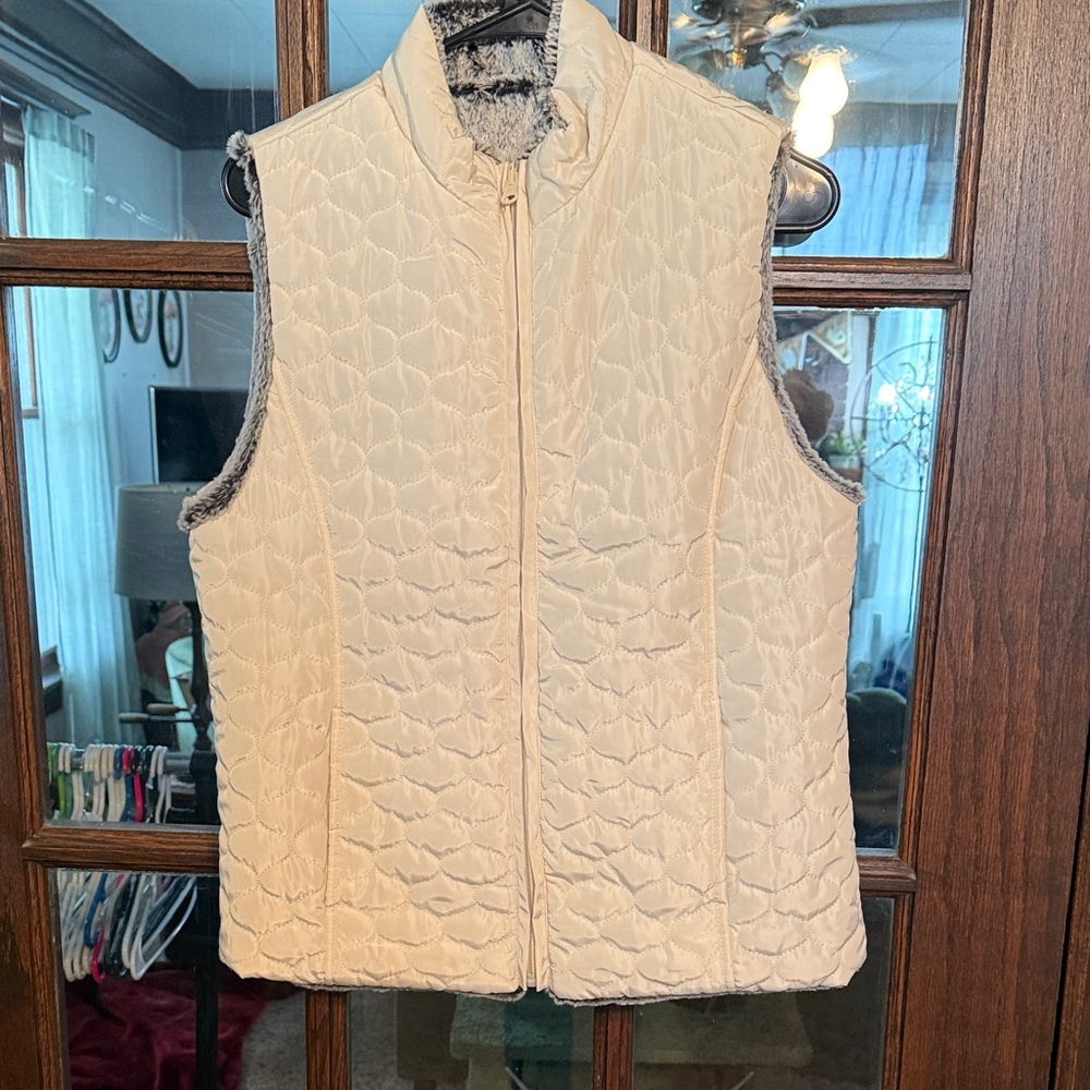 North 15 Womens Quilted Puffer‎ Vest Cream Off-White Faux Fur Lined Size M